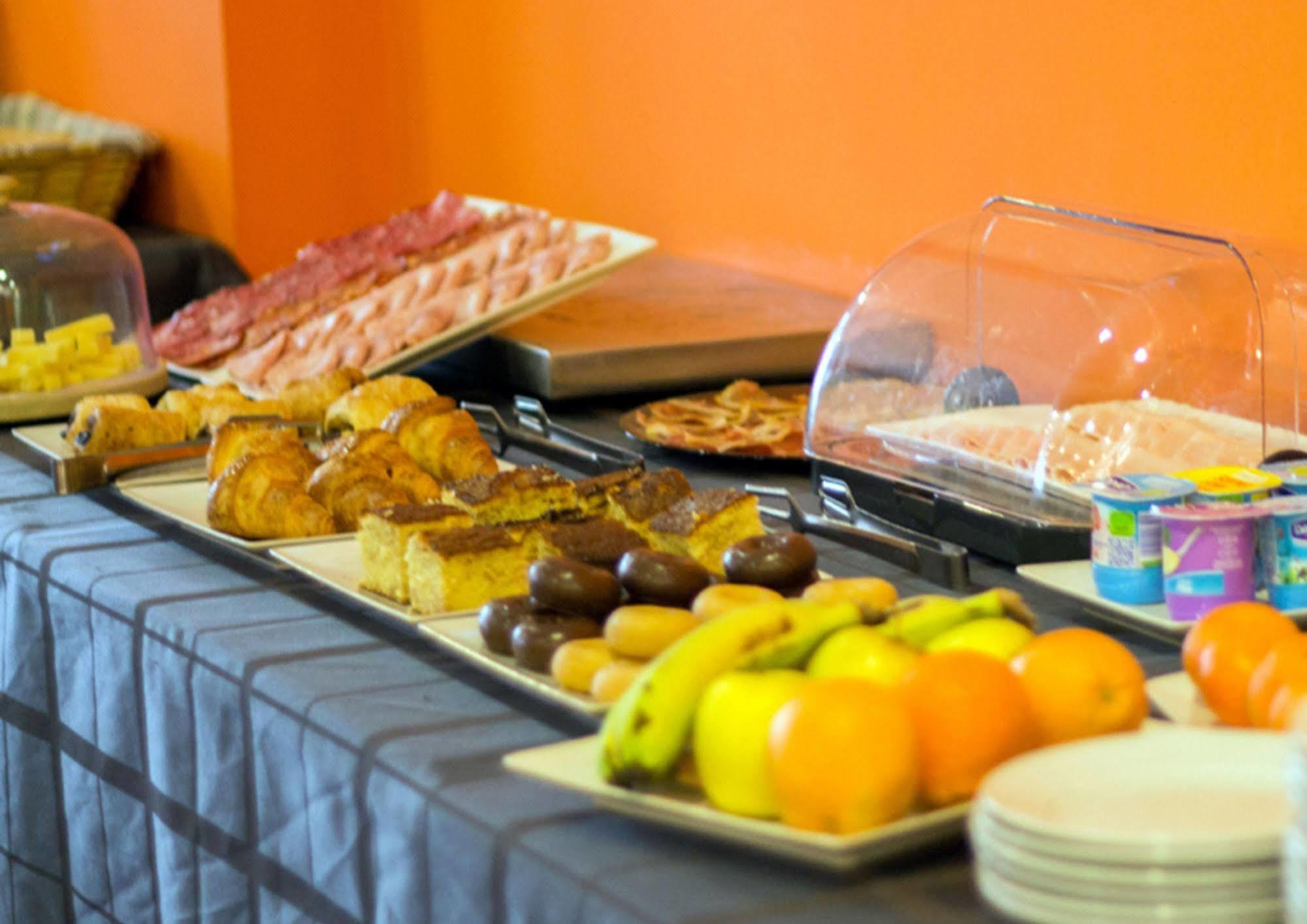 B&B Hotel Barcelona Rubi Ngoại thất bức ảnh
