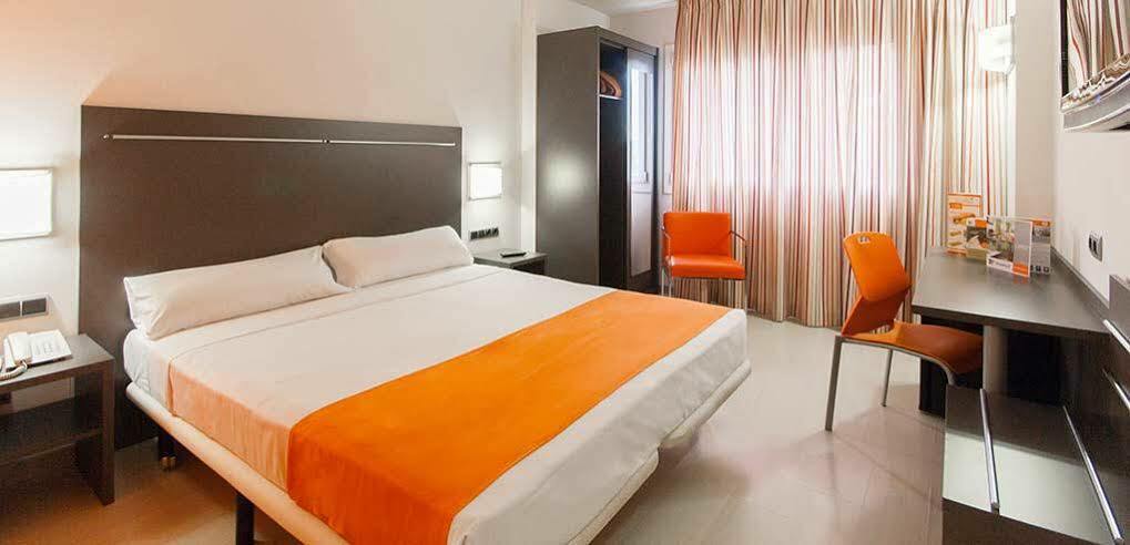 B&B Hotel Barcelona Rubi Ngoại thất bức ảnh